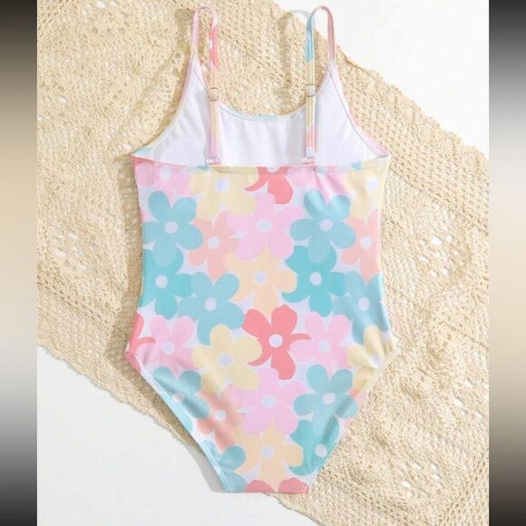 Girls floral print swimsuit🌊 - Picture 2 of 3
